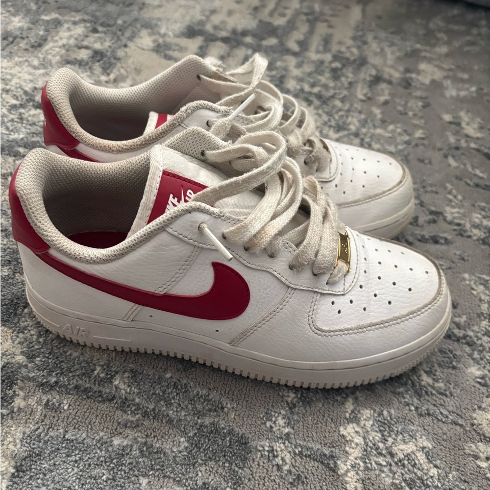 Nike White and Red Sneakers Classic Design
